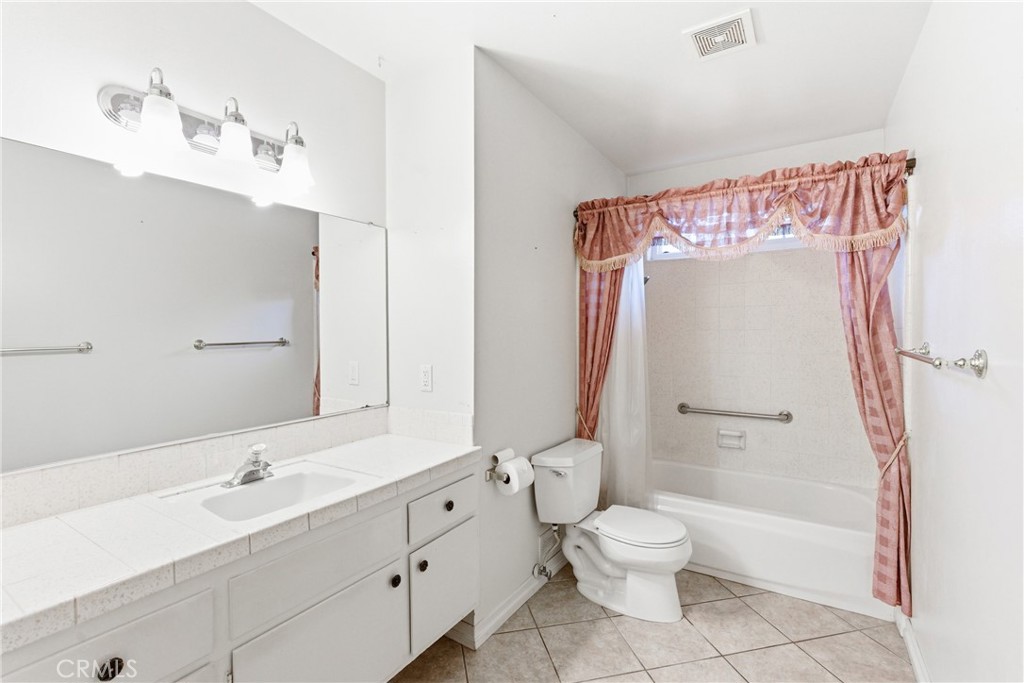 4720 Reeder Avenue Oxnard, CA 93033 - Photo 14 of 21