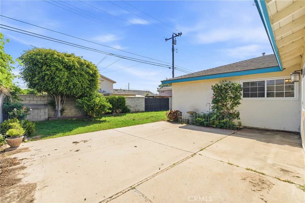 4720 Reeder Avenue Oxnard, CA 93033 - Photo 19 of 21