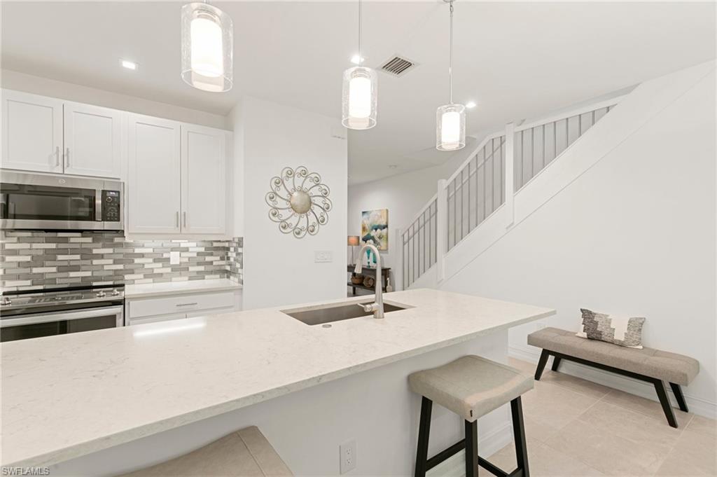 7328 Rockefeller Drive Naples, FL 34119 - Photo 11 of 41 Gallery Image 11