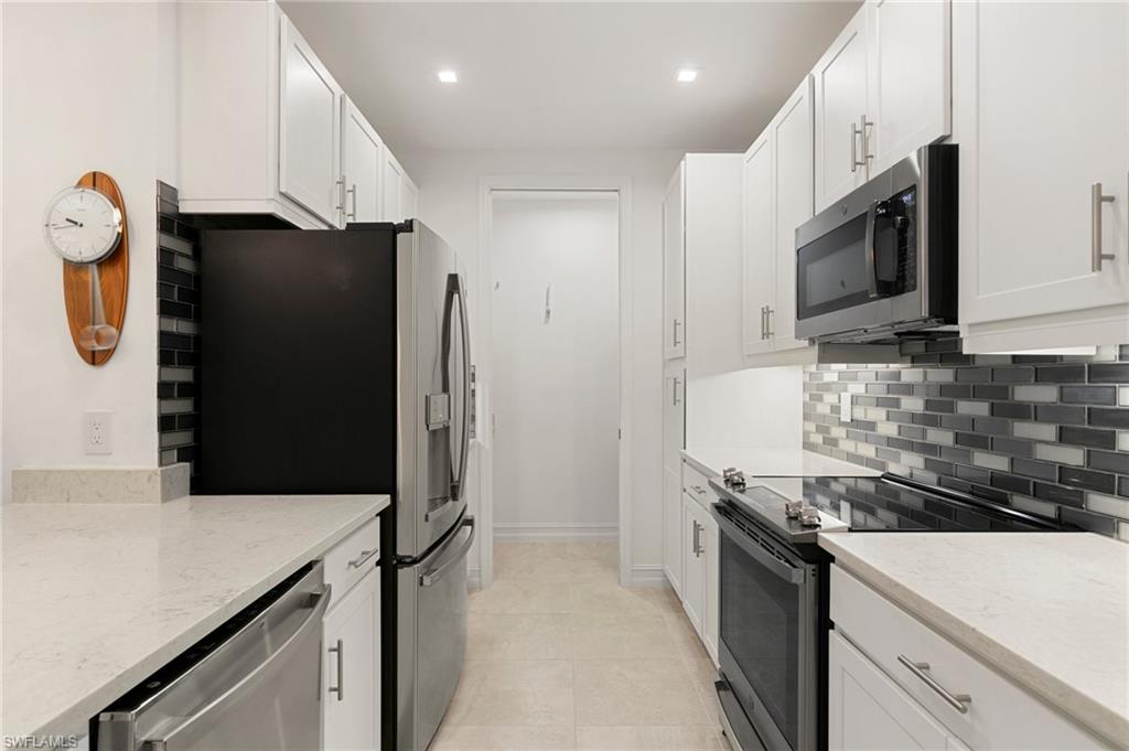 7328 Rockefeller Drive Naples, FL 34119 - Photo 10 of 41 Gallery Image 10