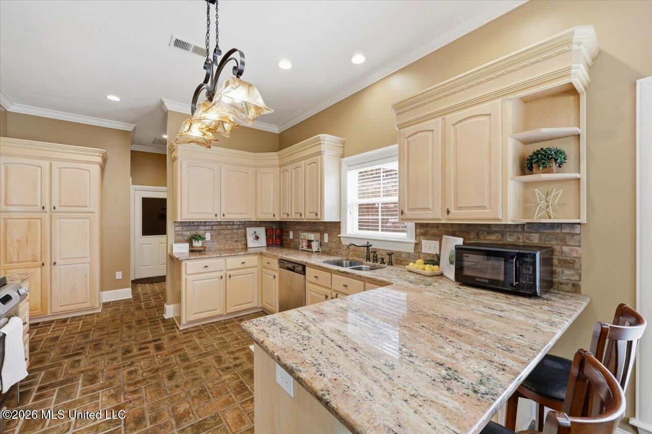 112 Magnolia Boulevard Florence, MS 39073 - Photo 12 of 41 12-112 Magnolia Springs Blvd _ Home Tour