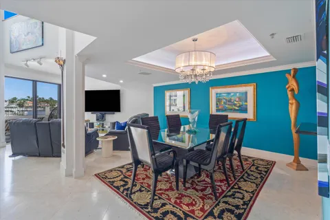 $990,000 | 1035 South Federal Highway, Unit 211, Delray Beach, FL 33483