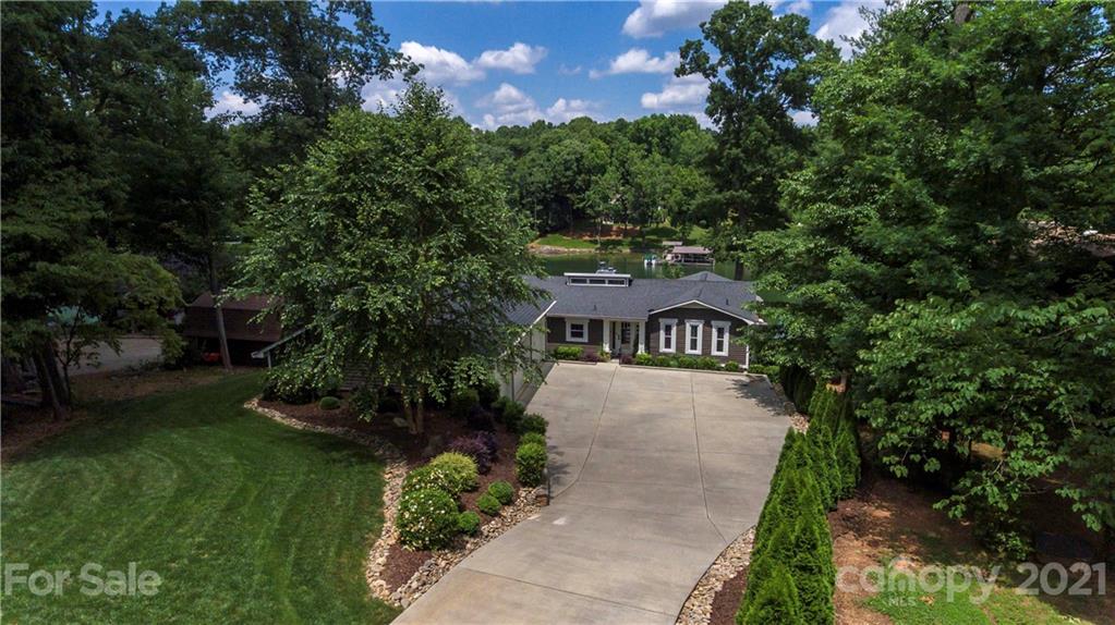 148 Lakeland Road Mooresville, NC 28117 - Photo 37 of 48 a view of a yard in front of house