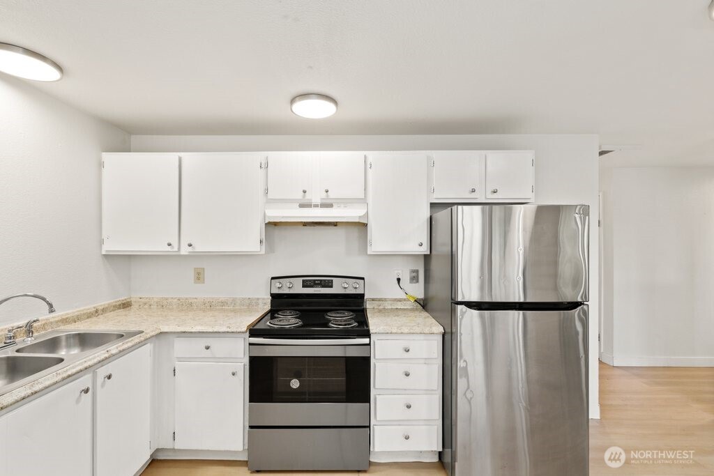 2076 East 56th Street Tacoma, WA 98404 - Photo 7 of 19