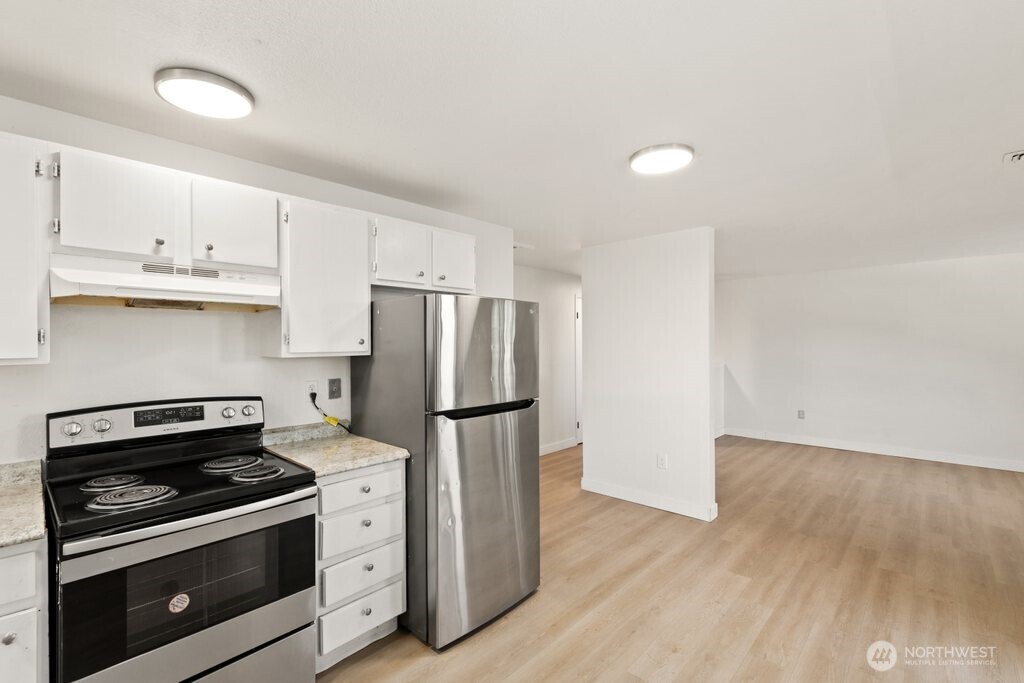 2076 East 56th Street Tacoma, WA 98404 - Photo 8 of 19