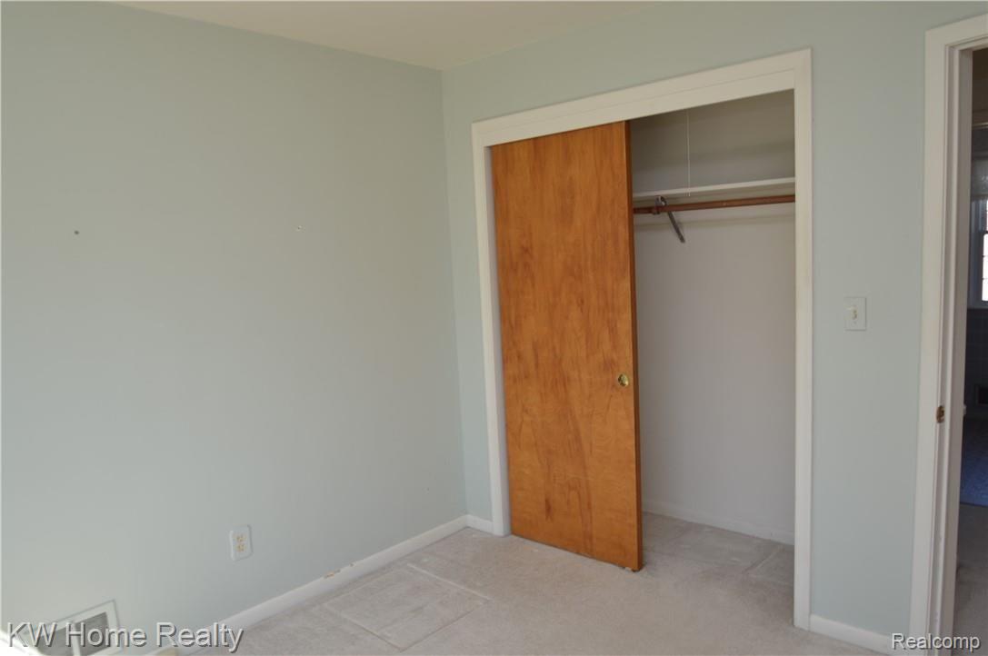 32451 Red Clover Road Farmington, MI 48334 - Photo 17 of 26 DSC_0049.JPG