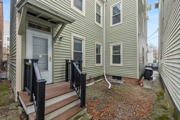 $3,000 | 13 Fulkerson Street, Unit 1, Cambridge, MA 02141