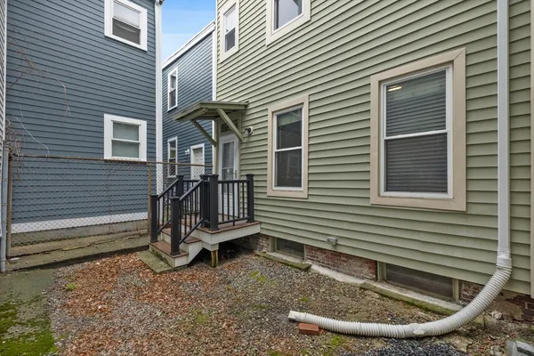 $3,000 | 13 Fulkerson Street, Unit 1, Cambridge, MA 02141