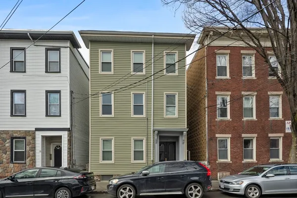 $3,000 | 13 Fulkerson Street, Unit 1, Cambridge, MA 02141