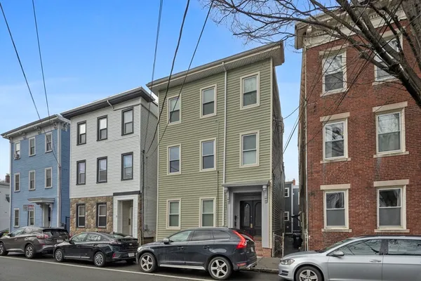 $3,000 | 13 Fulkerson Street, Unit 1, Cambridge, MA 02141
