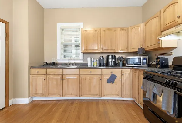 $3,000 | 13 Fulkerson Street, Unit 1, Cambridge, MA 02141