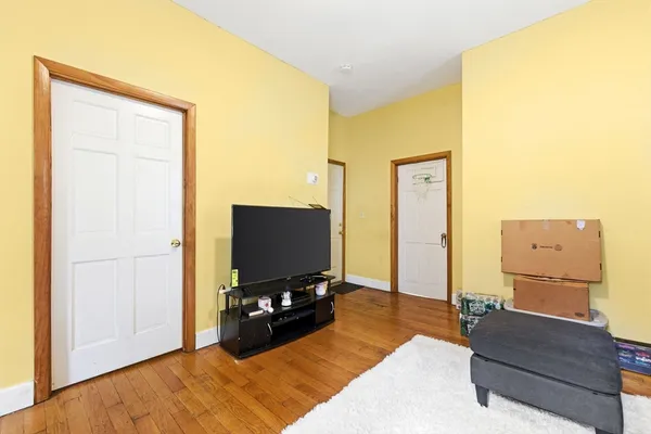 $3,000 | 13 Fulkerson Street, Unit 1, Cambridge, MA 02141