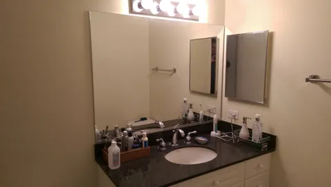 $214,900 | 512 North McClurg Court, Unit 2003, Chicago, IL 60611