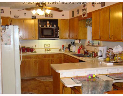 106 Ripley Landing Road Millwood, WV 25262 - Photo 6 of 7 Kitchen.