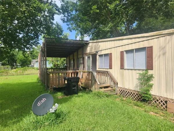 $975 | 4439 13th Street, Bacliff, TX 77518