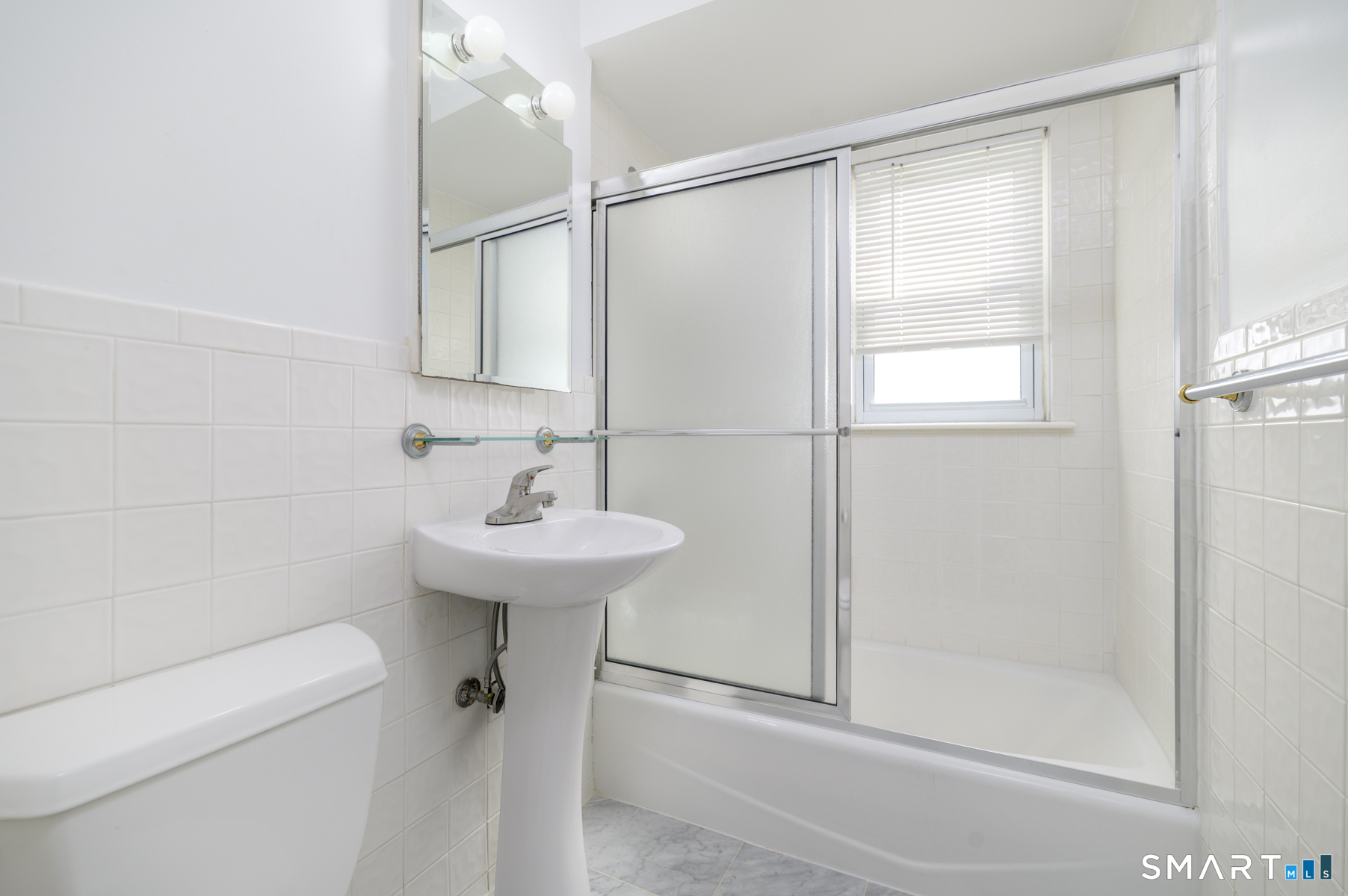 250 Glenbrook Road, Unit 38C Stamford, CT 06906 - Photo 14 of 23 Full bath