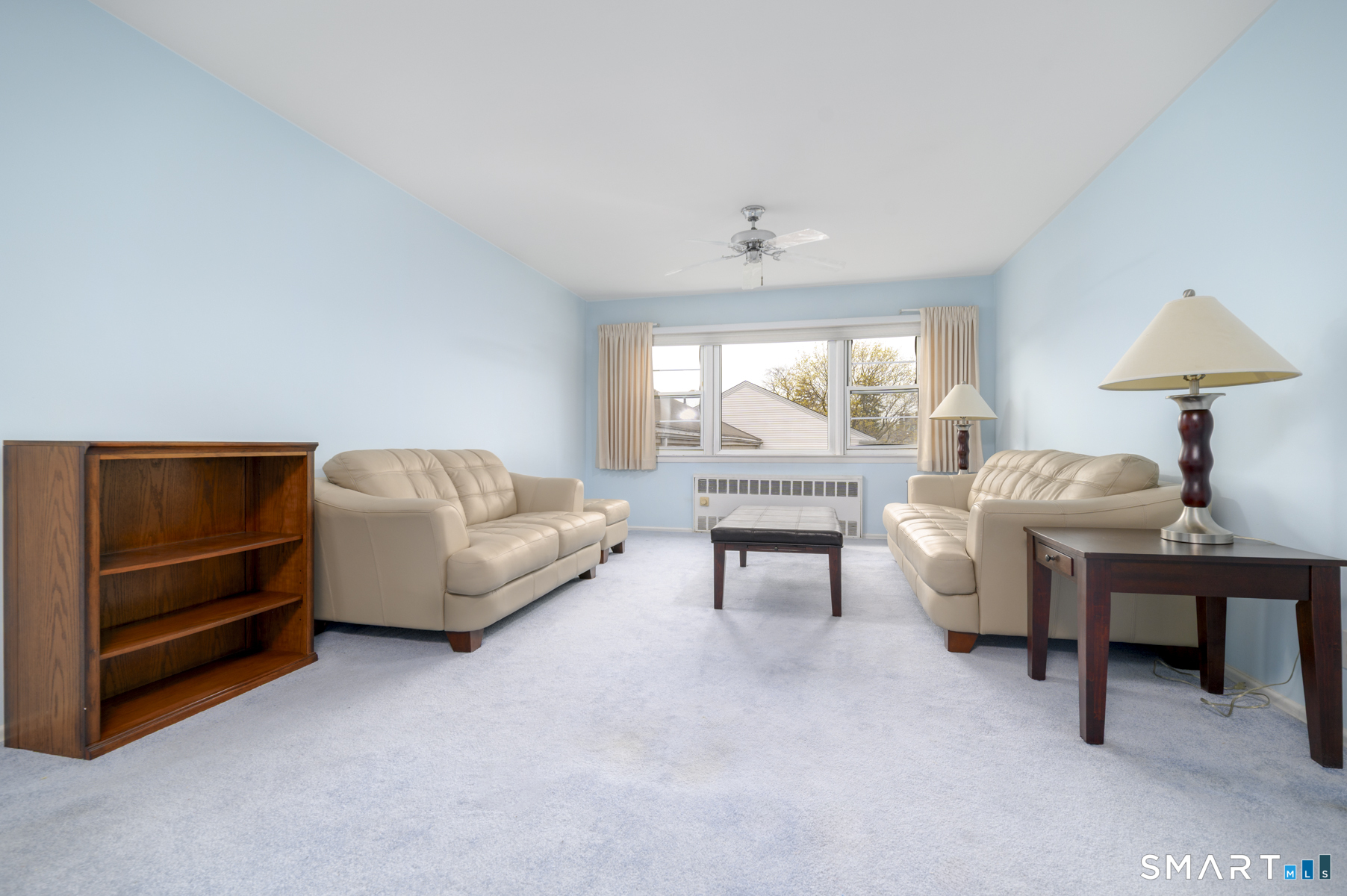 250 Glenbrook Road, Unit 38C Stamford, CT 06906 - Photo 5 of 23 Living room