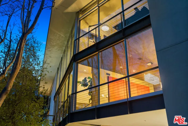 $6,250,000 | 2207 Bowmont Drive, Beverly Hills, CA 90210