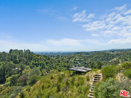 $6,250,000 | 2207 Bowmont Drive, Beverly Hills, CA 90210