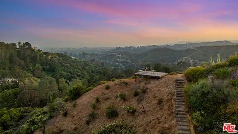 $6,250,000 | 2207 Bowmont Drive, Beverly Hills, CA 90210