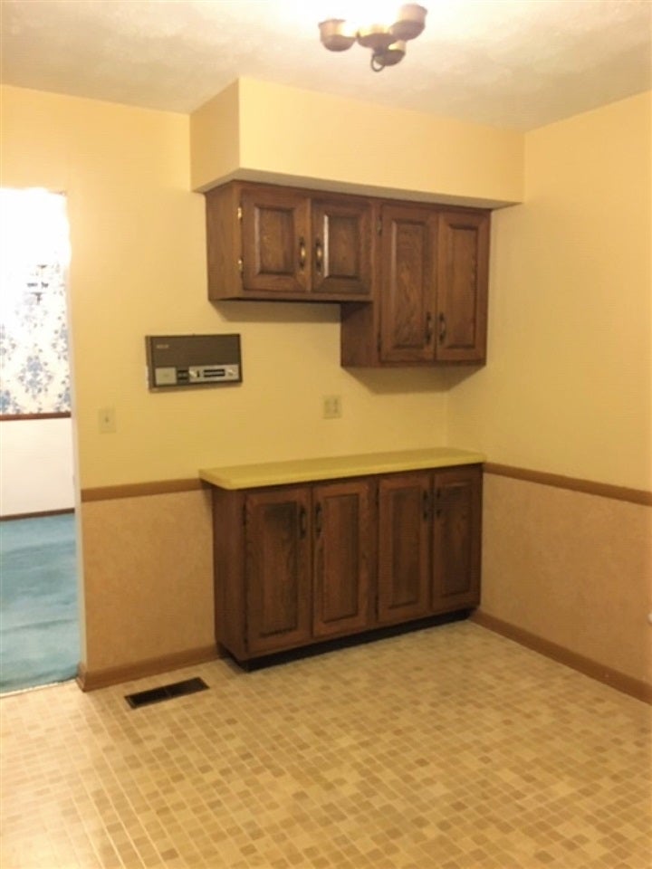 3853 Green Valley Road Huntington, WV 25701 - Photo 9 of 32 Gallery Image 9