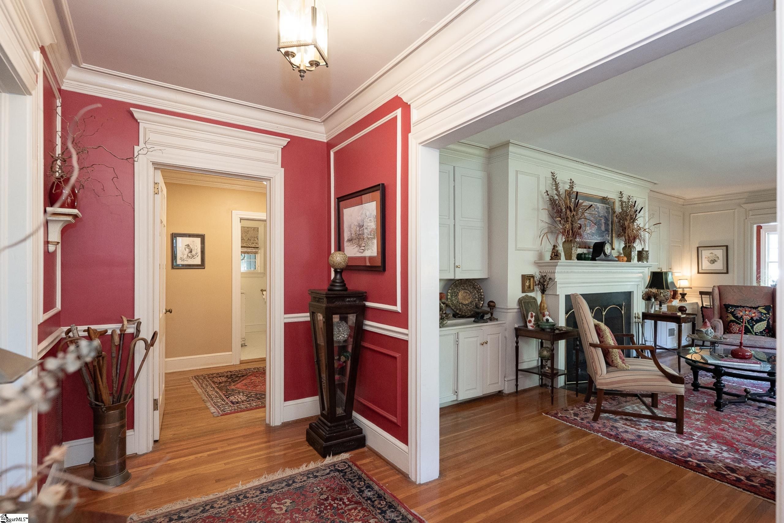 361 Riverside Drive Greenville, SC 29605 - Photo 5 of 43 Gallery Image 5
