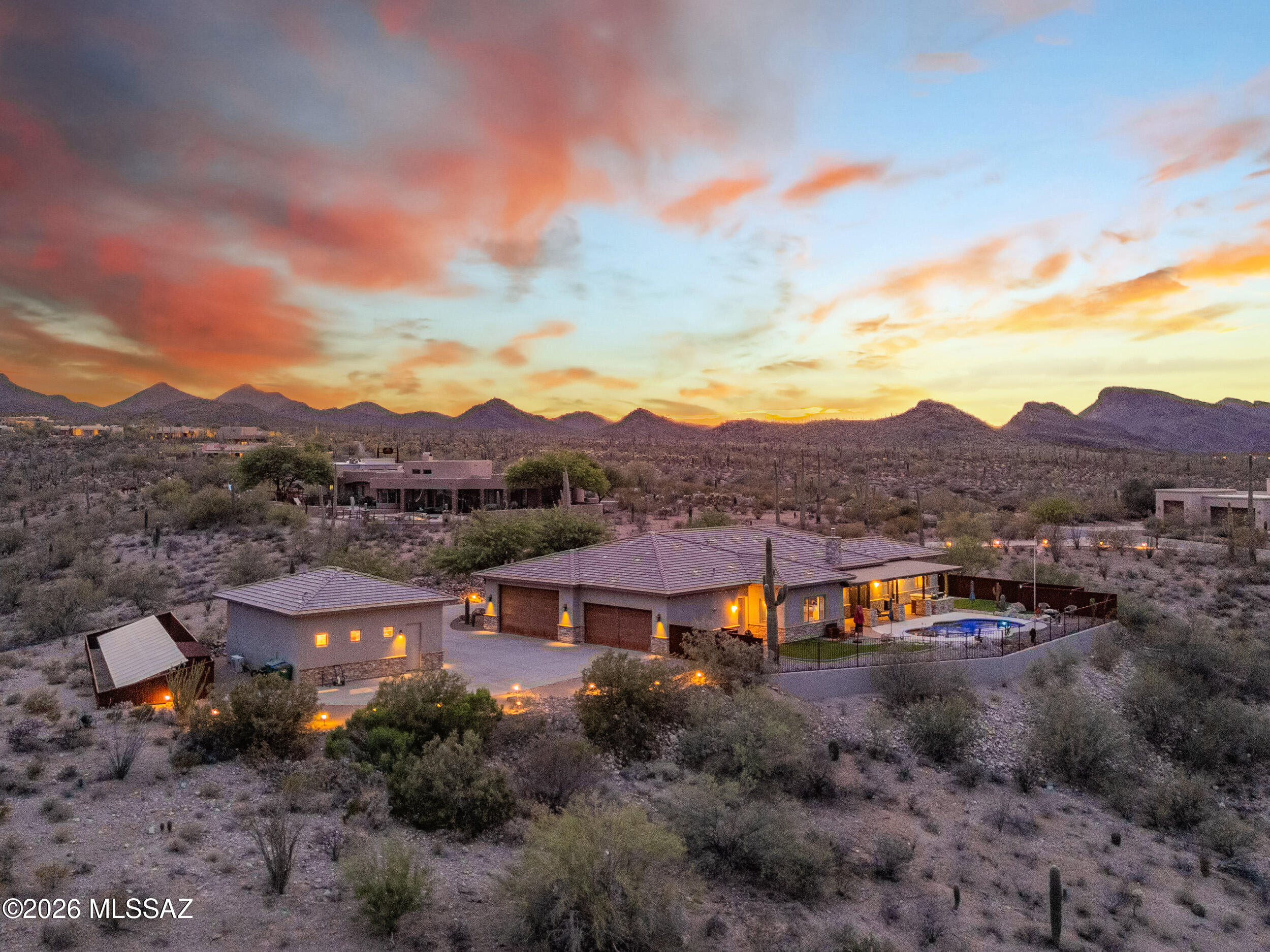 5790 North Abington Road Tucson, AZ 85743 - Photo 4 of 52 007