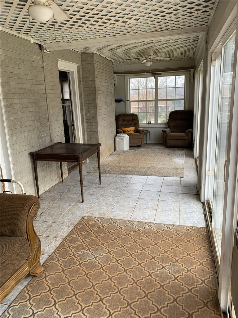 805 South Oak Street Seneca, SC 29678 - Photo 5 of 34