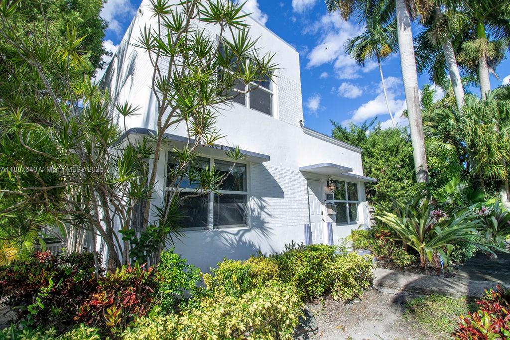 1255 Jackson Street Hollywood, FL 33019 - Photo 13 of 72