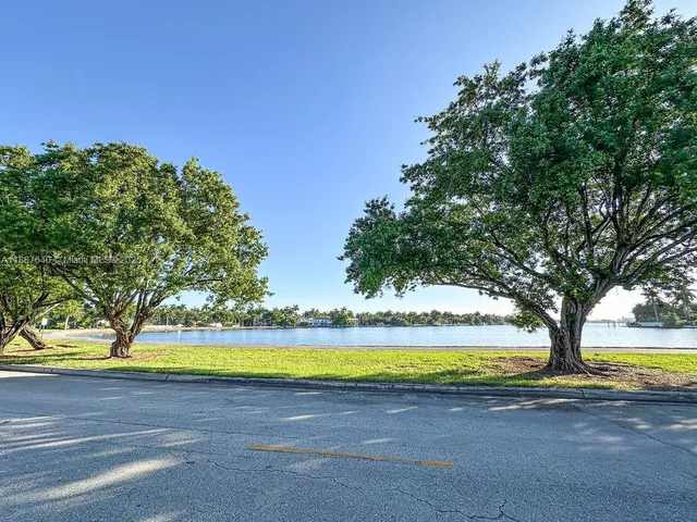 $1,370,000 | 1255 Jackson Street, Hollywood, FL 33019