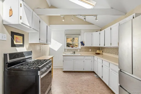 $575,000 | 27083 Pine Drive, Evergreen, CO 80439