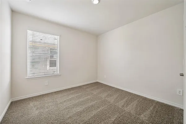 $2,600 | 821 Apeldoorn Trail, Little Elm, TX 75068