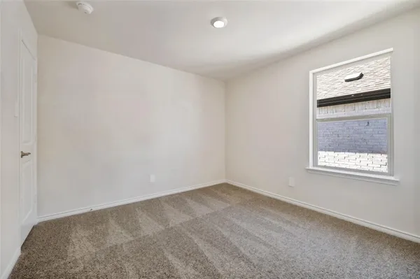 $2,600 | 821 Apeldoorn Trail, Little Elm, TX 75068