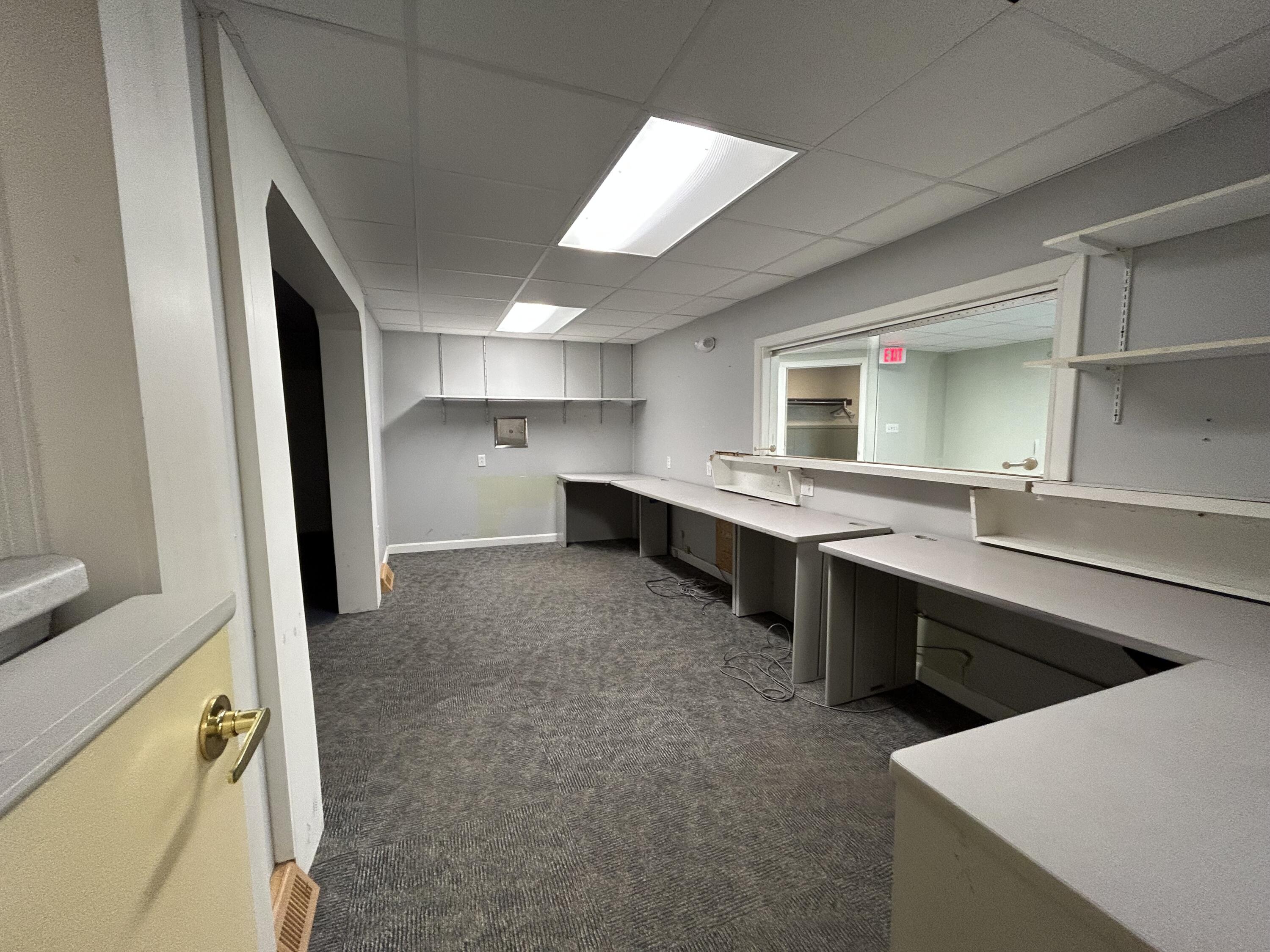 12 Spruce Street Augusta, ME 04330 - Photo 3 of 21 IMG_6866