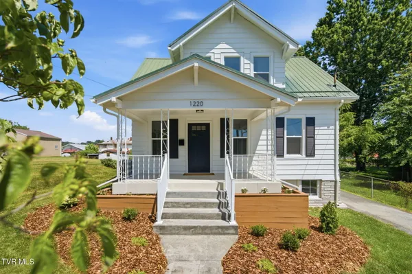$254,900 | 1220 Massachusetts Avenue, Bristol, VA 24201