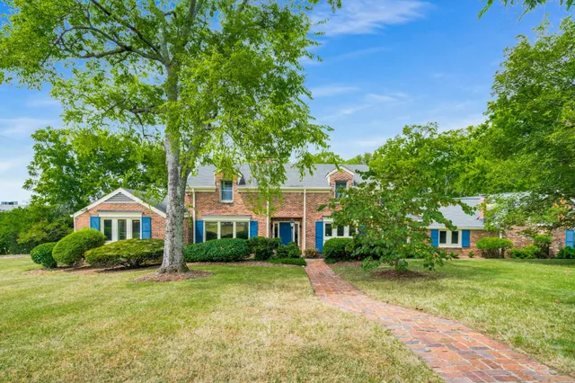 $1,460,000 | 3627 Hoods Hill Road, Nashville, TN 37215
