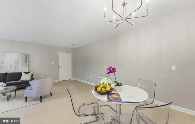 $2,200 | 3829 Hamilton Street, Unit E304, Hyattsville, MD 20781