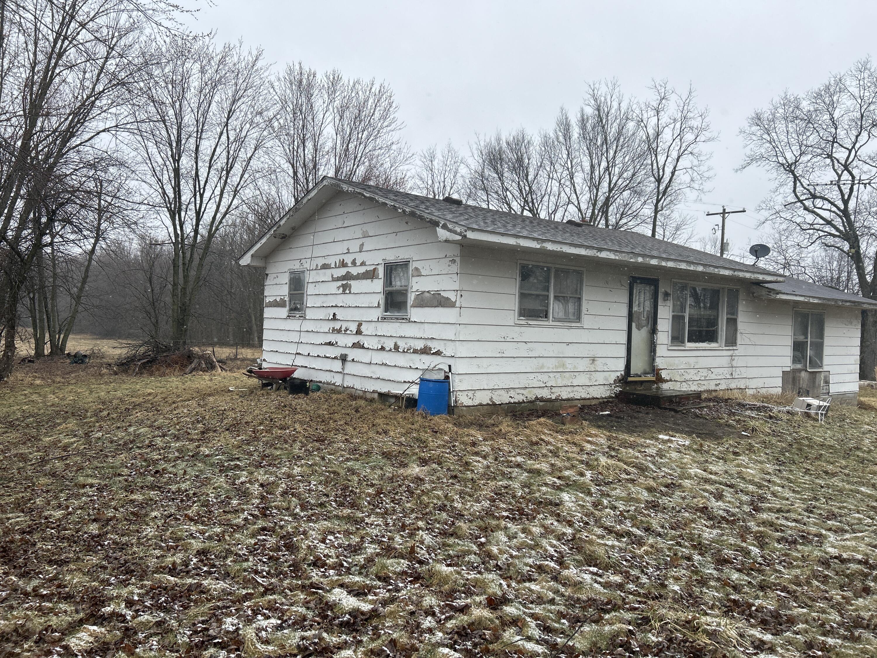 574 Farrand Road Sherwood, MI 49089 - Photo 2 of 9 image