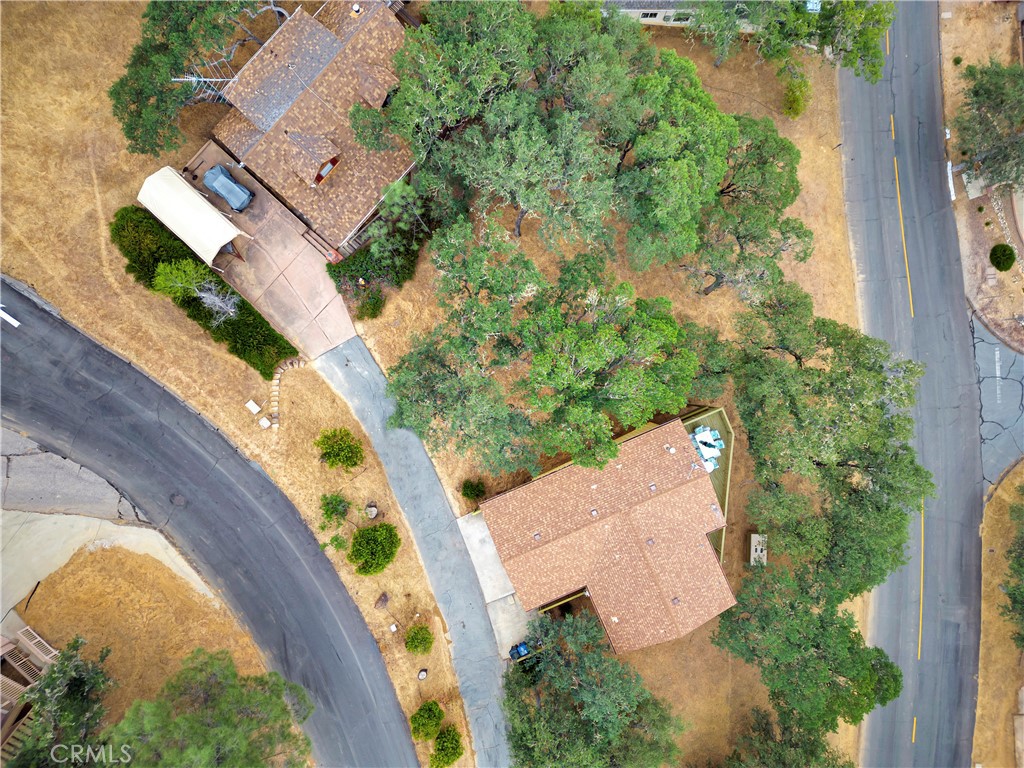 2615 Crows Nest Loop Bradley, CA 93426 - Photo 5 of 31 private easement road leads to house & lot