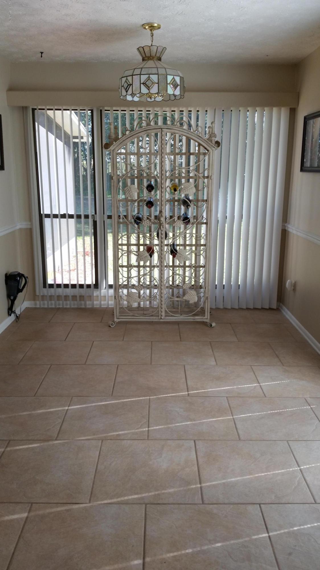 3373 Hermitage Road Jacksonville, FL 32277 - Photo 16 of 61 15 breakfast area