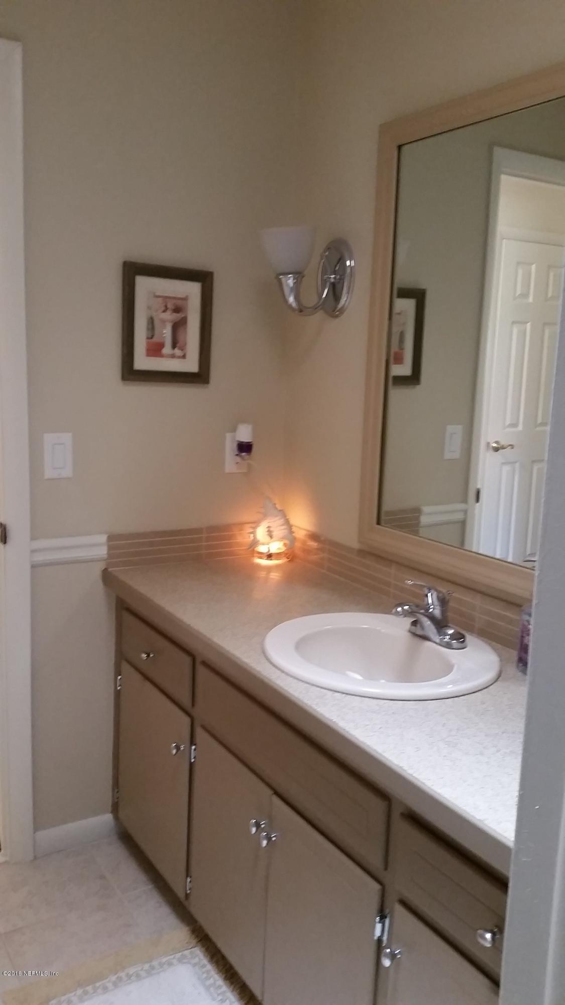 3373 Hermitage Road Jacksonville, FL 32277 - Photo 33 of 61 32 Hall Bath