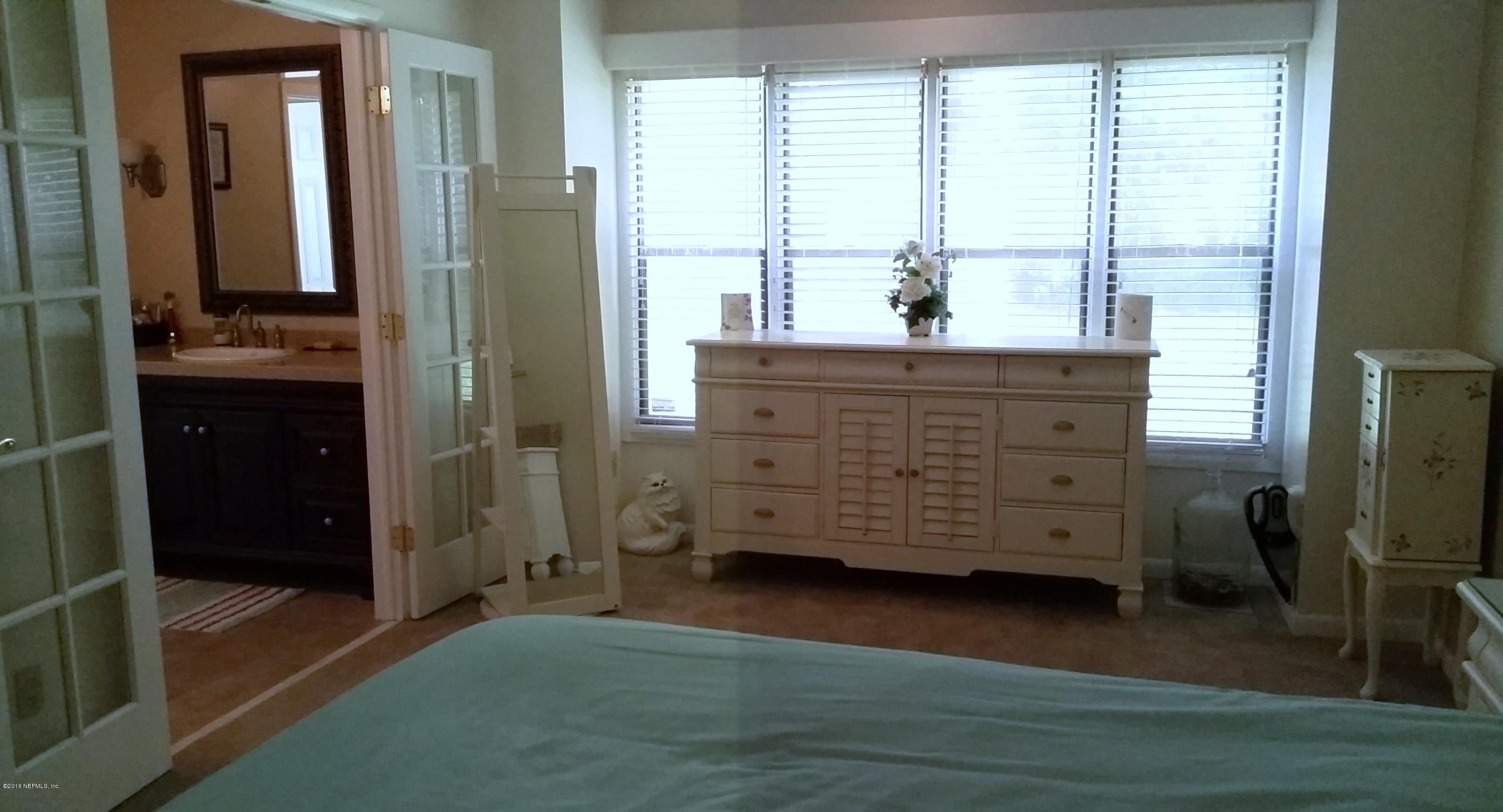 3373 Hermitage Road Jacksonville, FL 32277 - Photo 41 of 61 40 Master Window