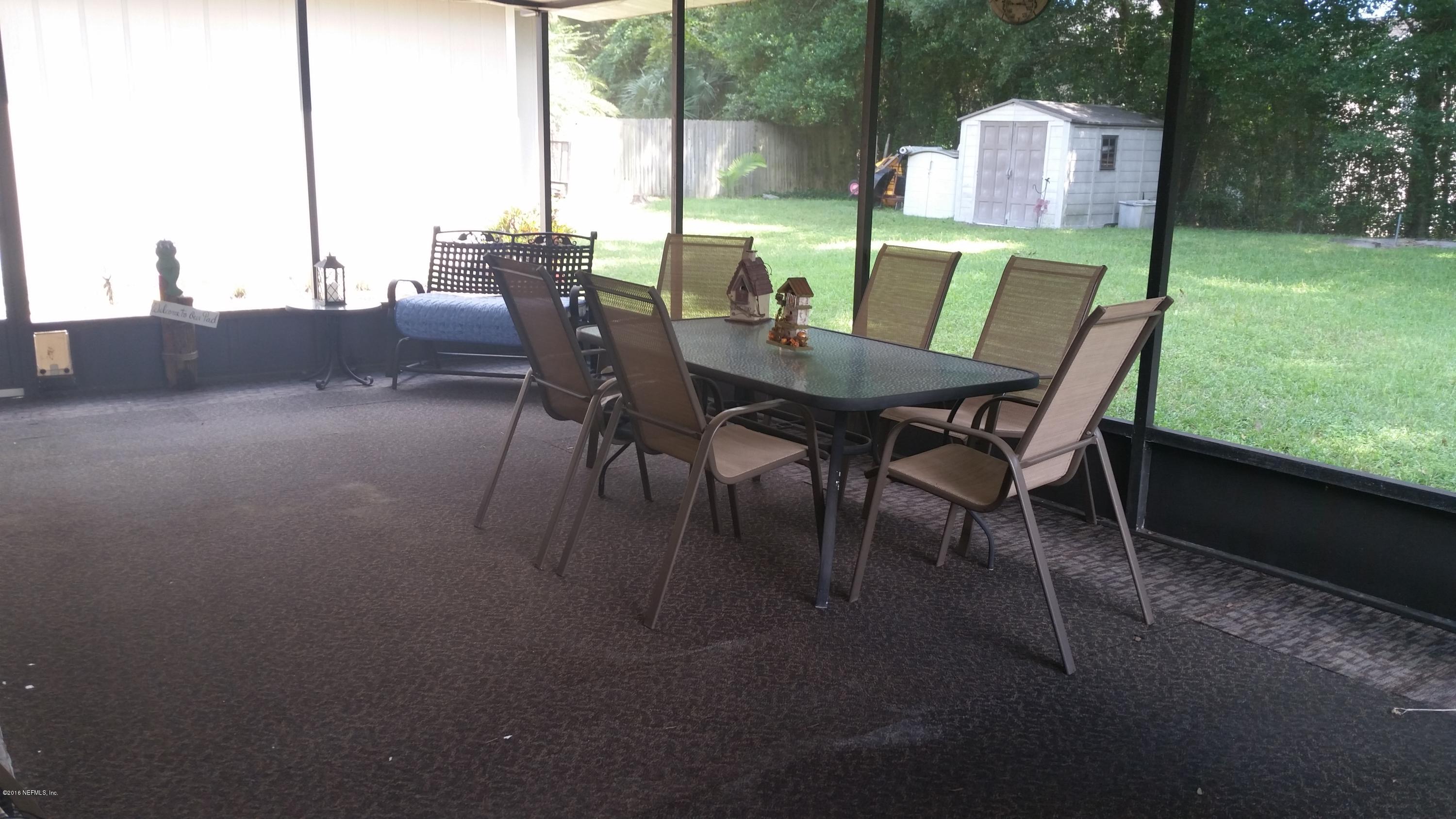 3373 Hermitage Road Jacksonville, FL 32277 - Photo 54 of 61 53 Screen room
