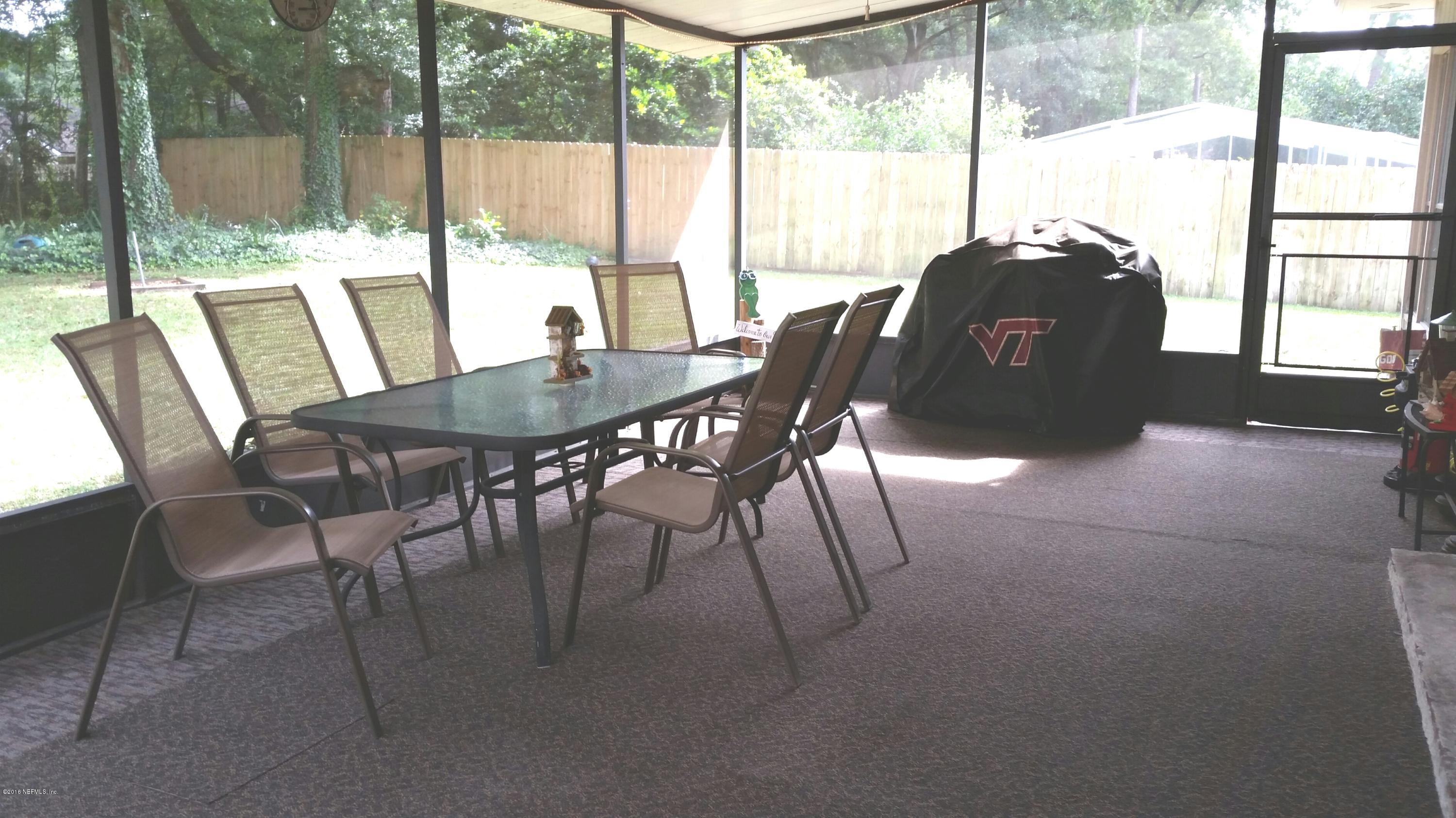 3373 Hermitage Road Jacksonville, FL 32277 - Photo 55 of 61 54 Screen Room