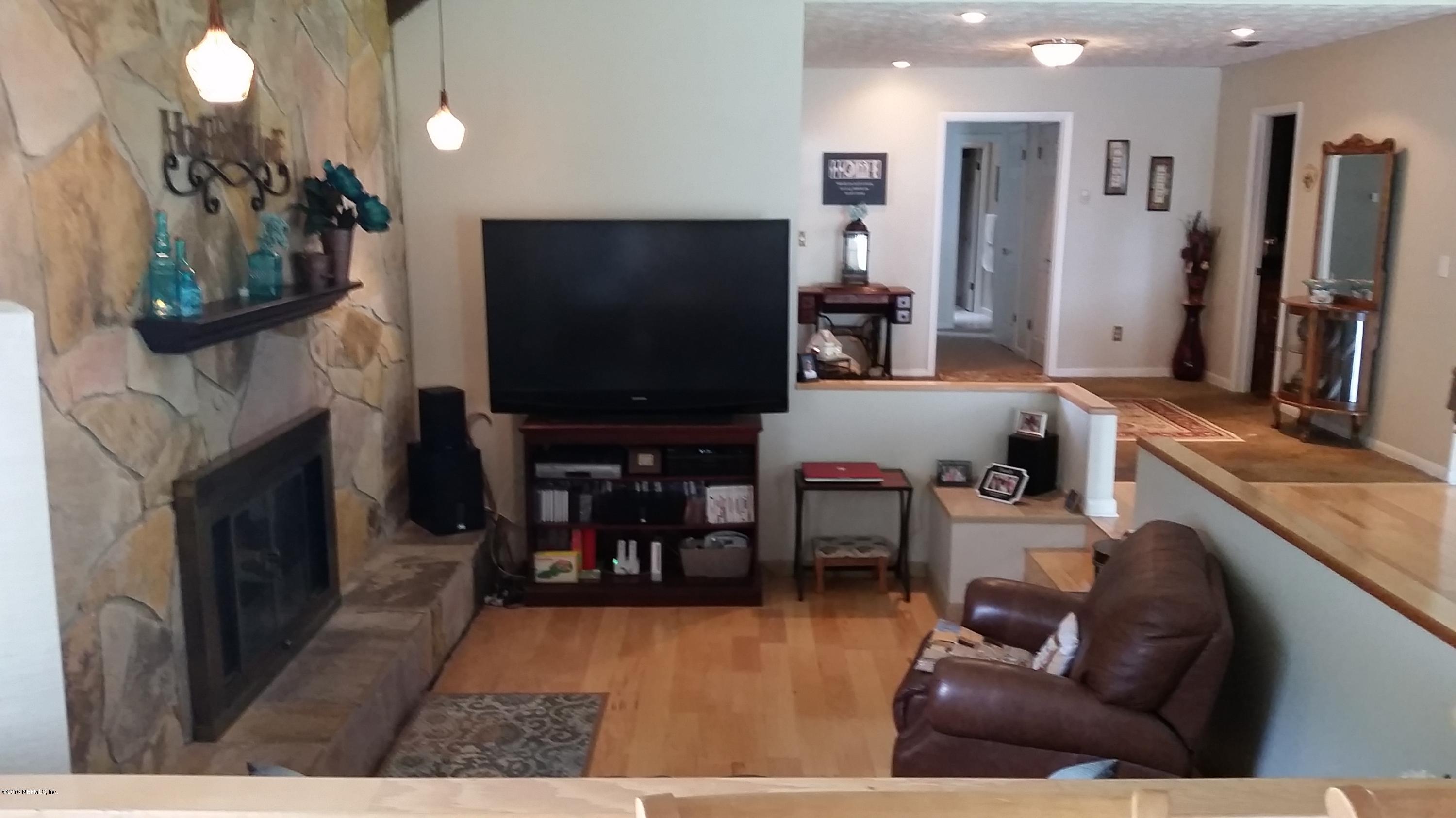 3373 Hermitage Road Jacksonville, FL 32277 - Photo 8 of 61 8 Family Room Pit 1