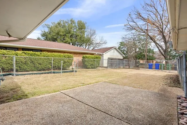 a house view with a swimming pool