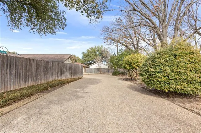 $379,500 | 5224 Lake Arrowhead Drive, Waco, TX 76710