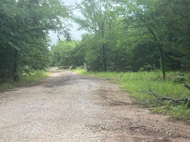 924 The Oil Road Gainesville, TX 76240 - Photo 9 of 39