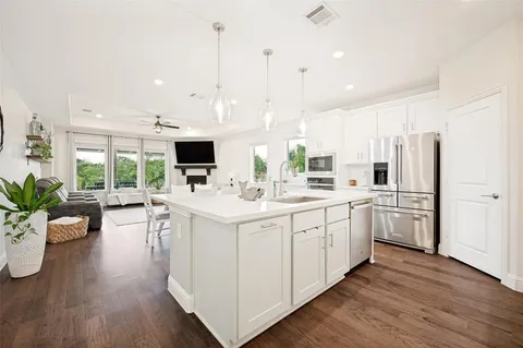 $519,999 | 104 Lakeview Drive, Oak Point, TX 75068