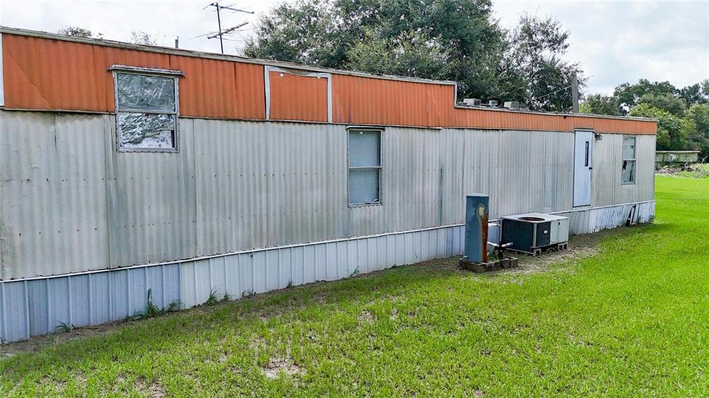 2452 Welcome Road Lithia, FL 33547 - Photo 26 of 61 Gallery Image 26